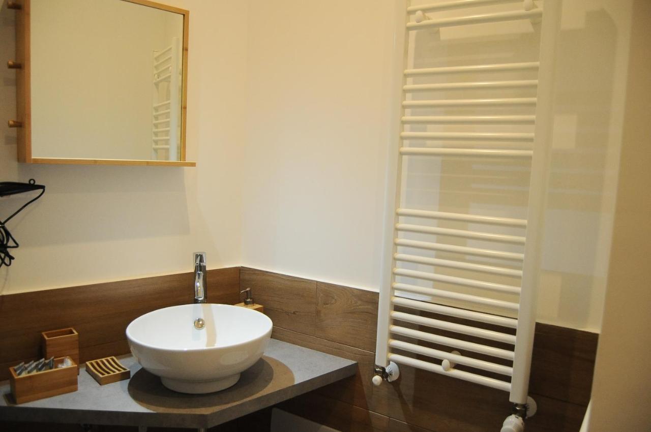 The Corner 180 Suite Κοσέντζα Εξωτερικό φωτογραφία