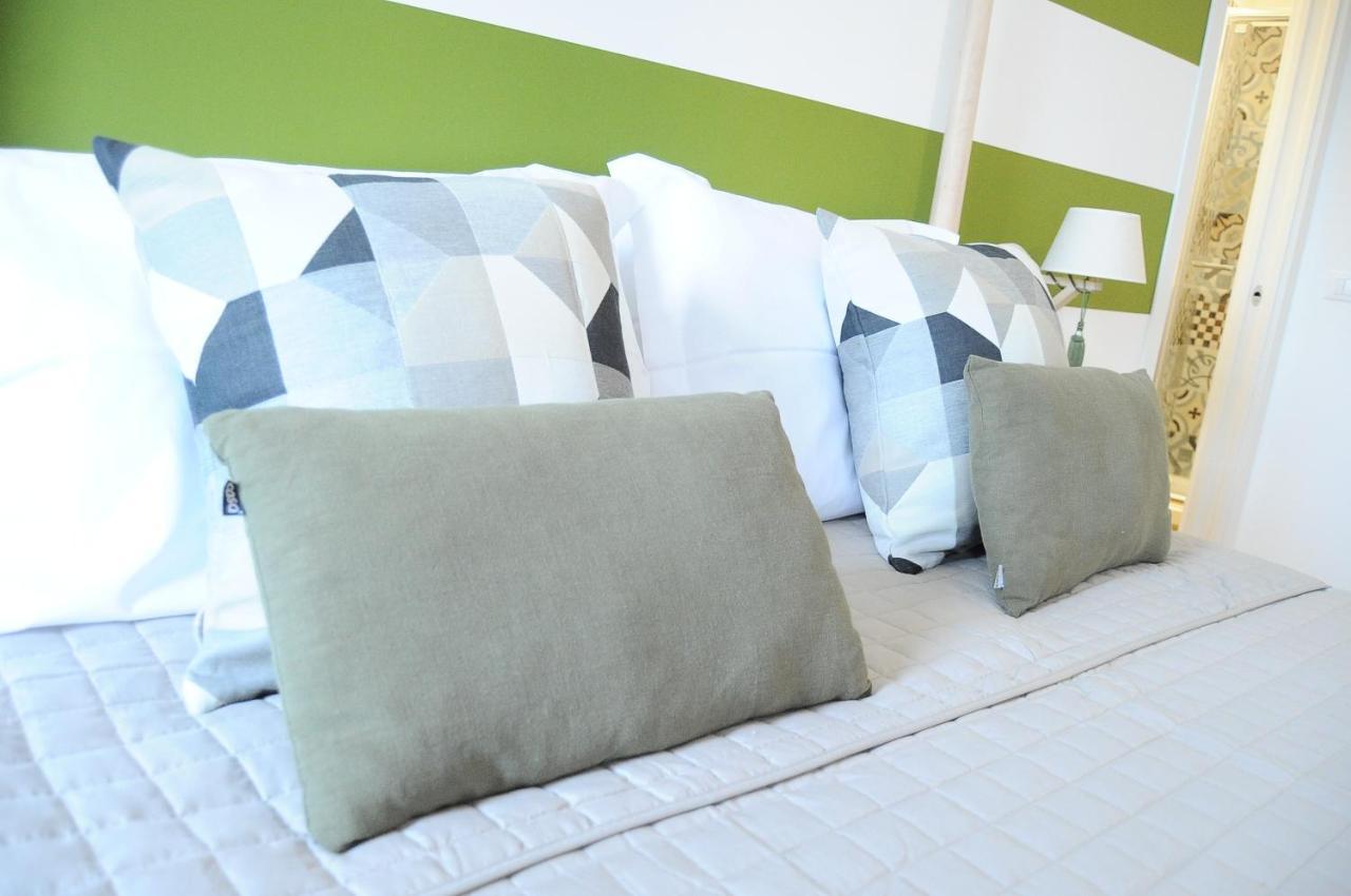 The Corner 180 Suite Κοσέντζα Εξωτερικό φωτογραφία